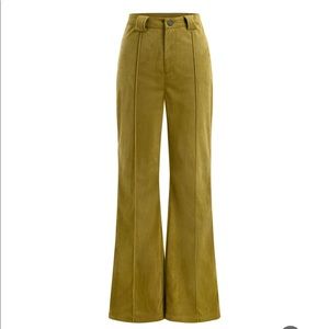 BRAND NEW Flare trousers